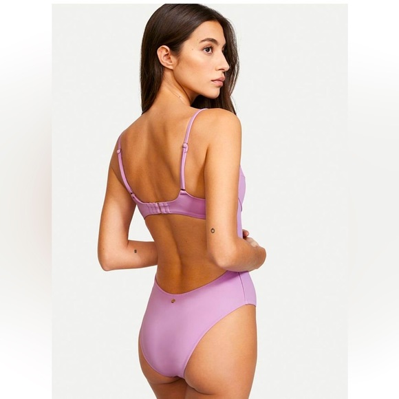 Victoria’s Secret swimsuit. Color: Lila. Size: L/M - Picture 5 of 7